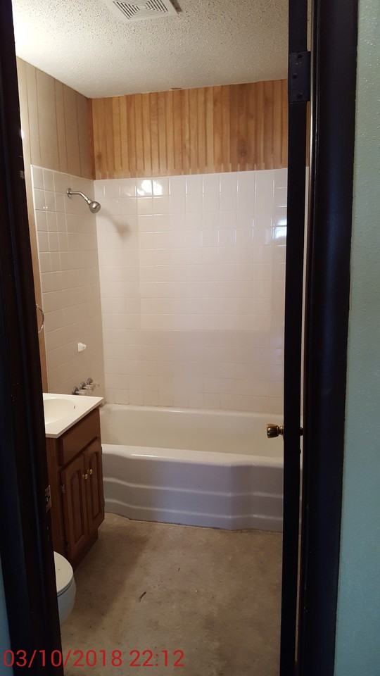 S Summit St #926 - Photo 3 of 17