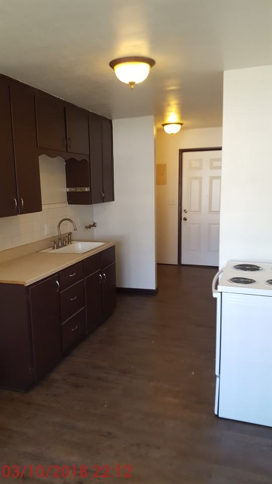 S Summit St #926 - Photo 6 of 17