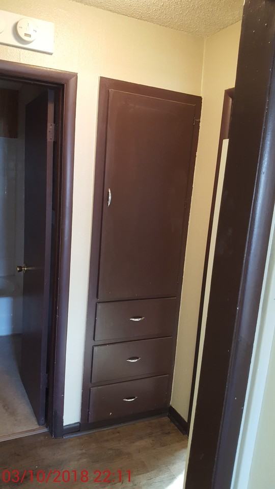 S Summit St #926 - Photo 7 of 17