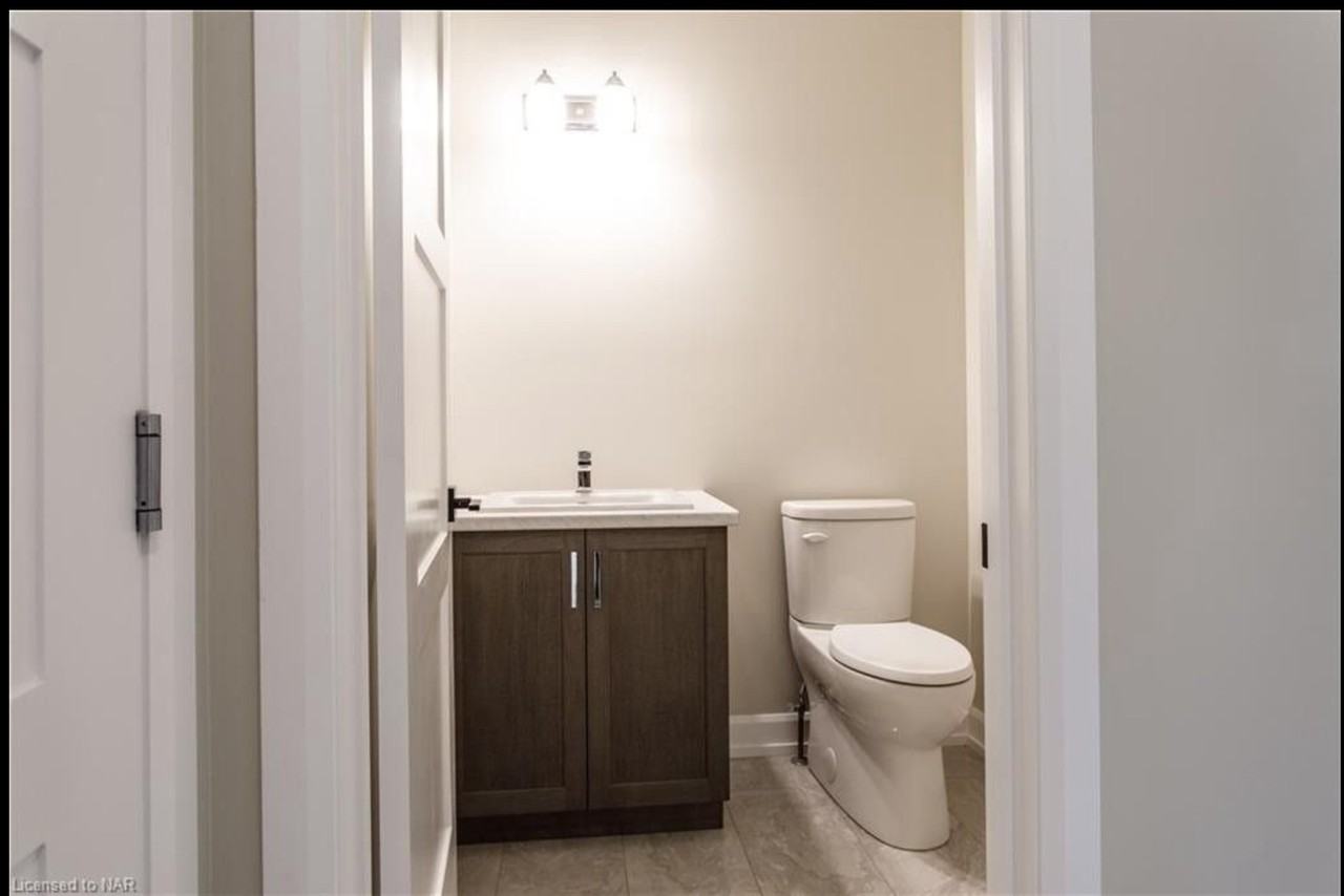 3911 Mitchell Crescent - Photo 2 of 16