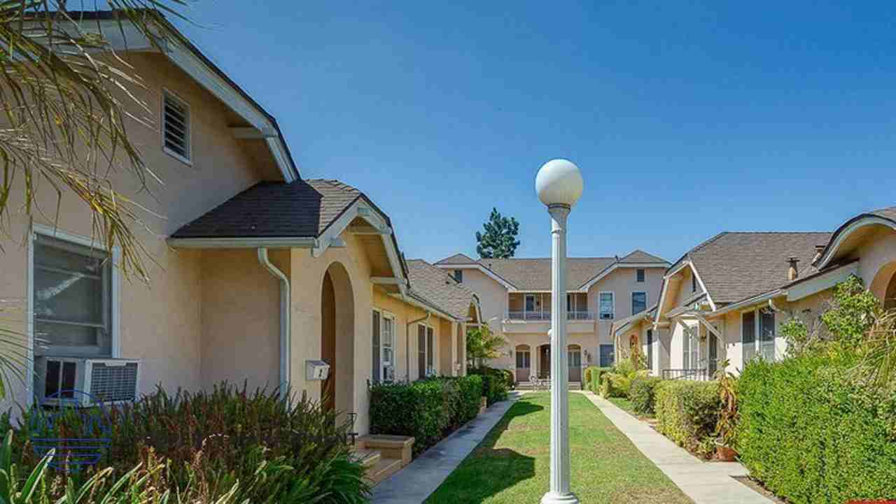 529-541 S. El Molino Ave. - Photo 7 of 20