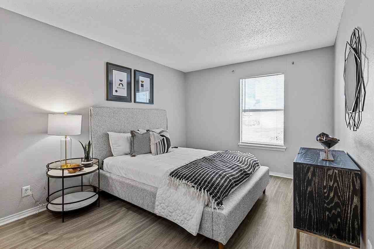 Raindance - Photo 3 of 46