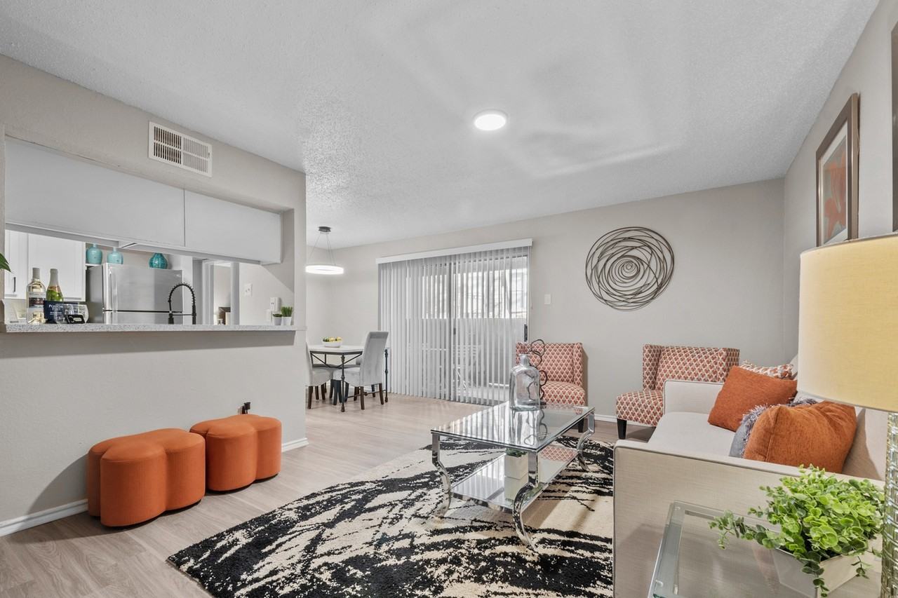 Post Oak Place - Photo 5 of 39