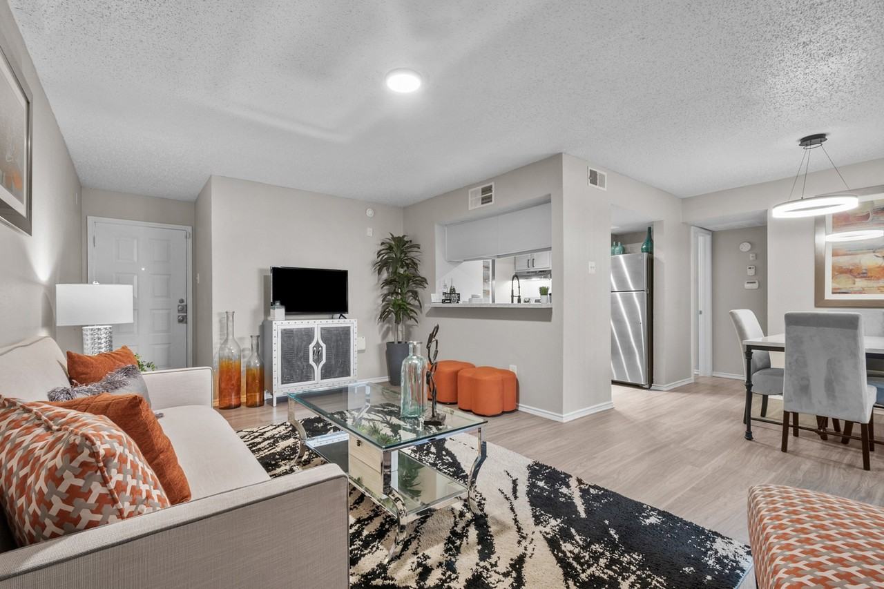 Post Oak Place - Photo 6 of 39