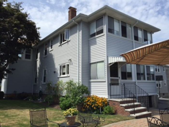 343 Arlington St - Photo 2 of 14