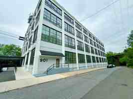 featured image of 901 Quarry St