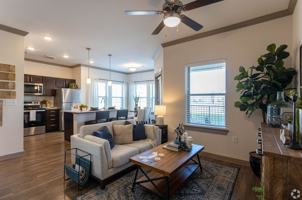 featured image of 4121 San Antonio St