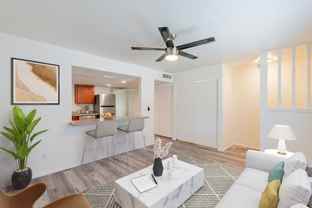 *1/2 OFF OF YOUR 1ST FULL MONTHS RENT* Discover Comfort & Convenience at 2330 West Belmont Avenue, Phoenix, AZ 85021 - Photo 1 of 1