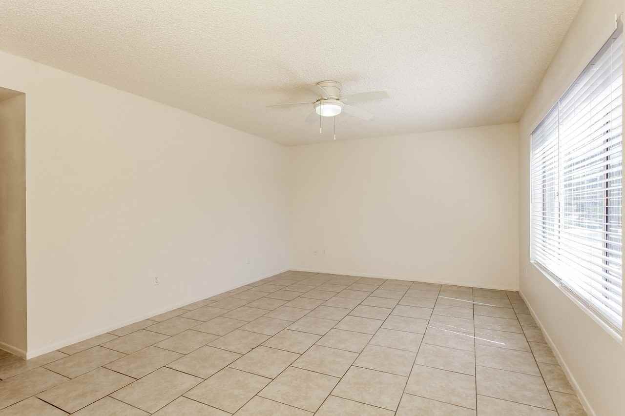 632 E Westchester Dr - Photo 3 of 16