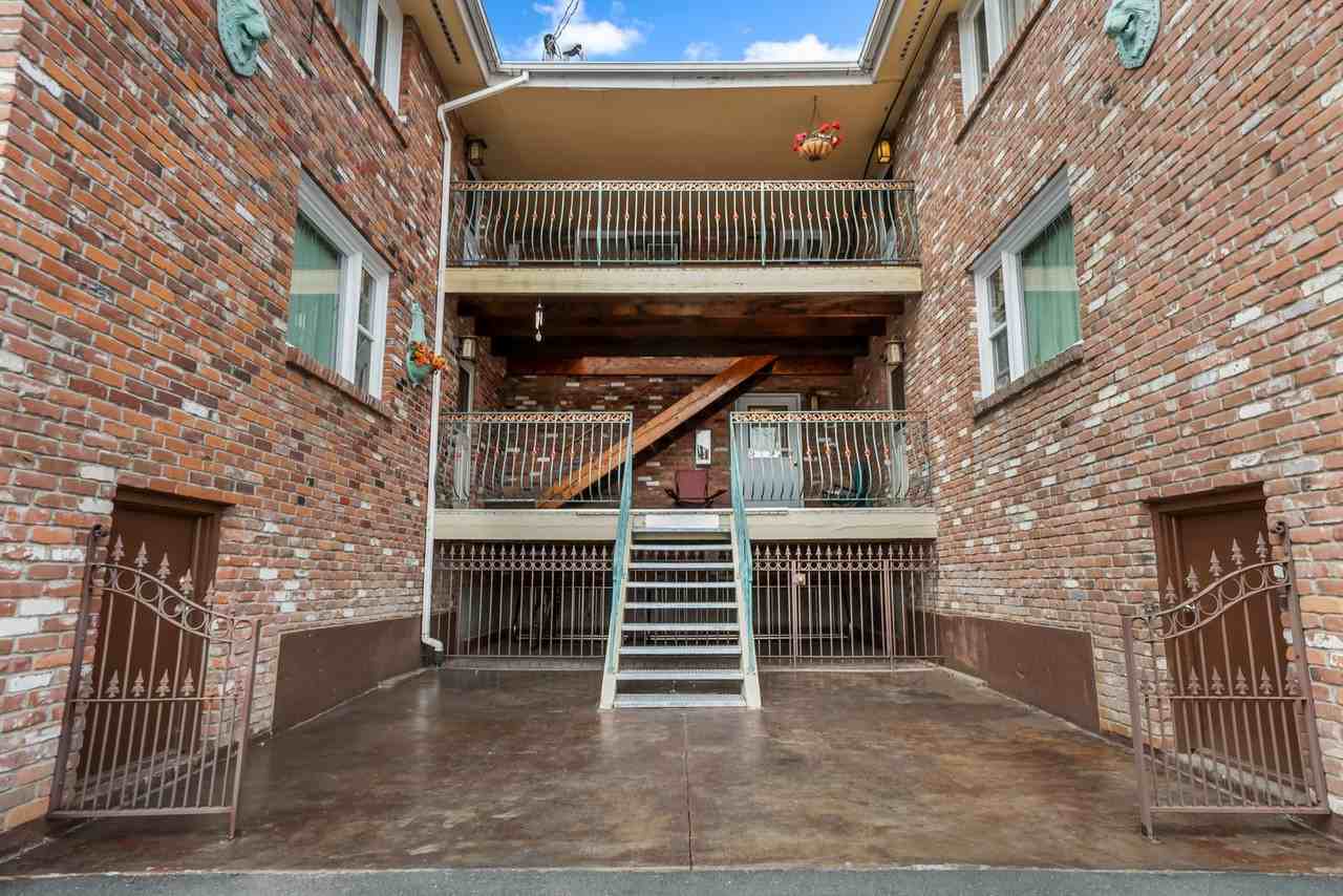 621 3rd Street - Photo 5 of 32