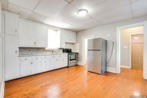 featured image of 218 E 8th St