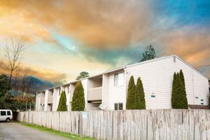 featured image of 2233 Woburn St