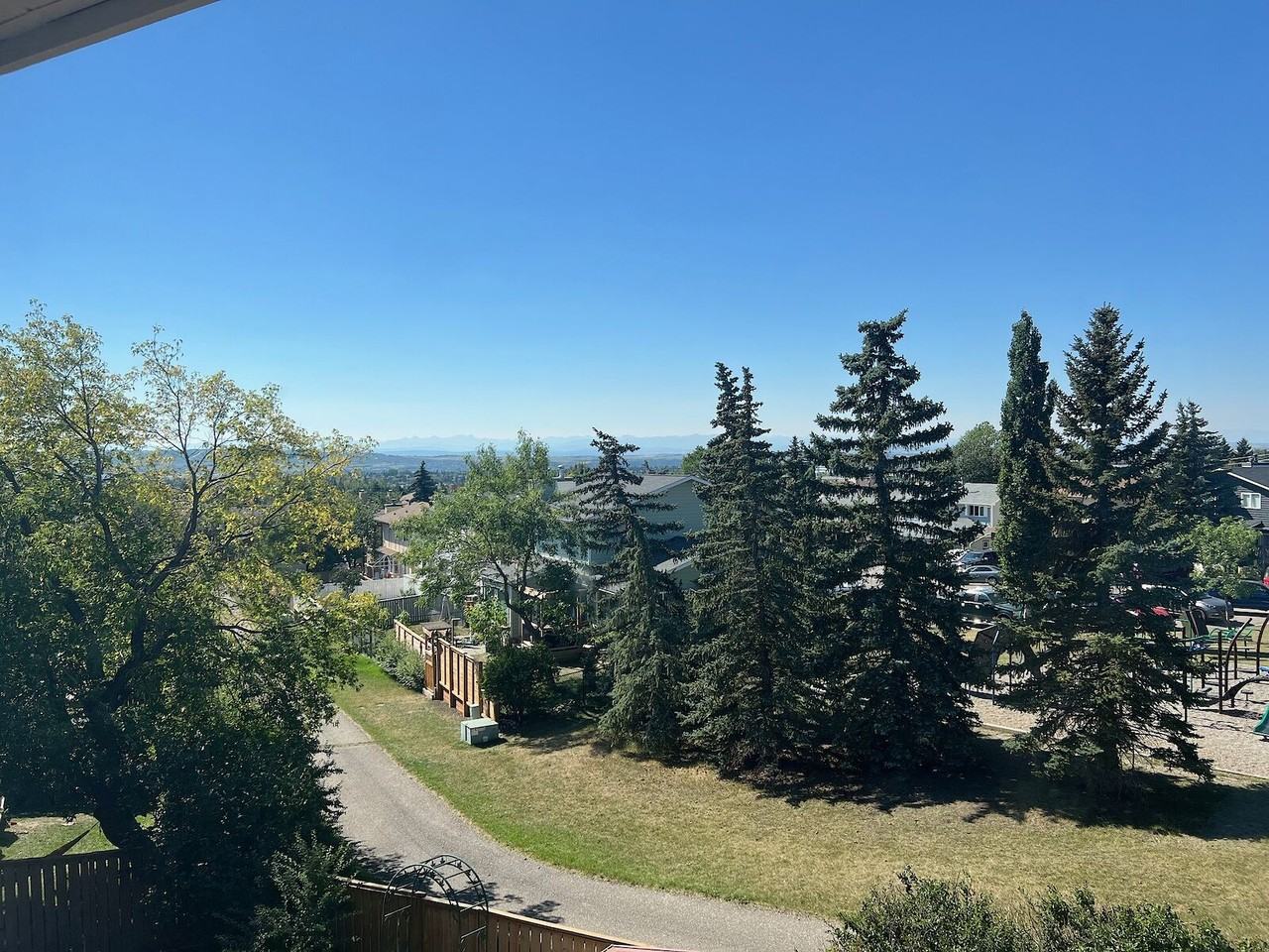 35 Hawkfield Rise Nw - Photo 3 of 38