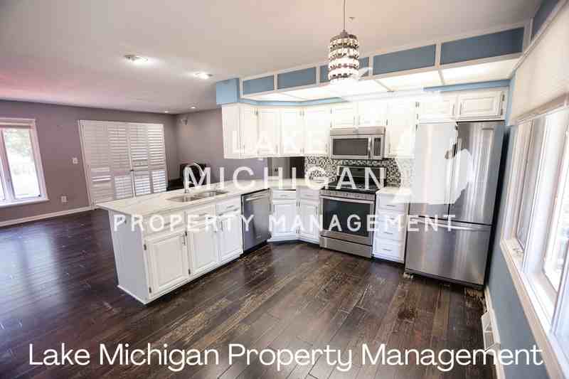 4000 Granada Ct Nw - Photo 3 of 21