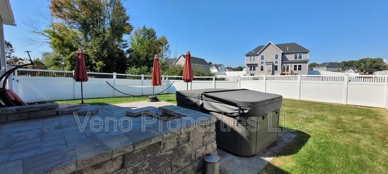 14 Pasture Pl - Photo 3 of 39