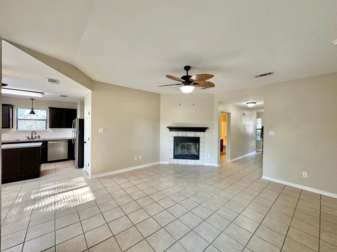 1301 Marlee Circle - Photo 3 of 41