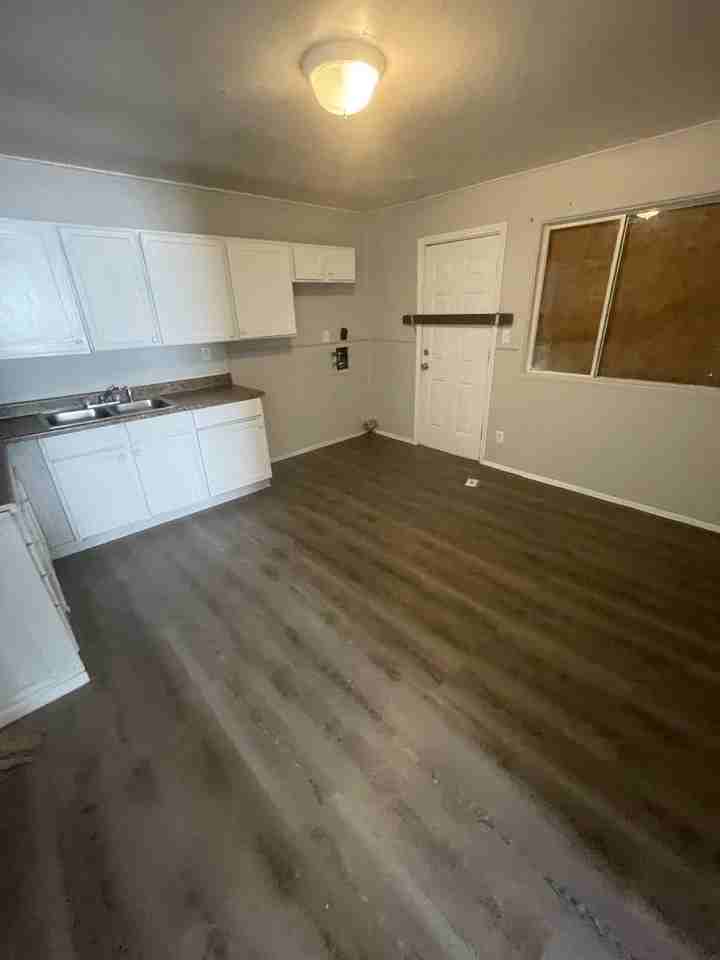 49 Saint Gregory Dr - Photo 5 of 10