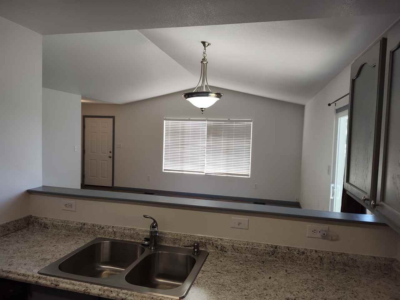 5003 Landmark Rd - Photo 7 of 28