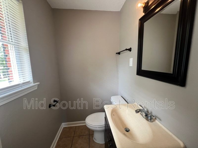 1908 Kingsley Ave - Photo 7 of 8