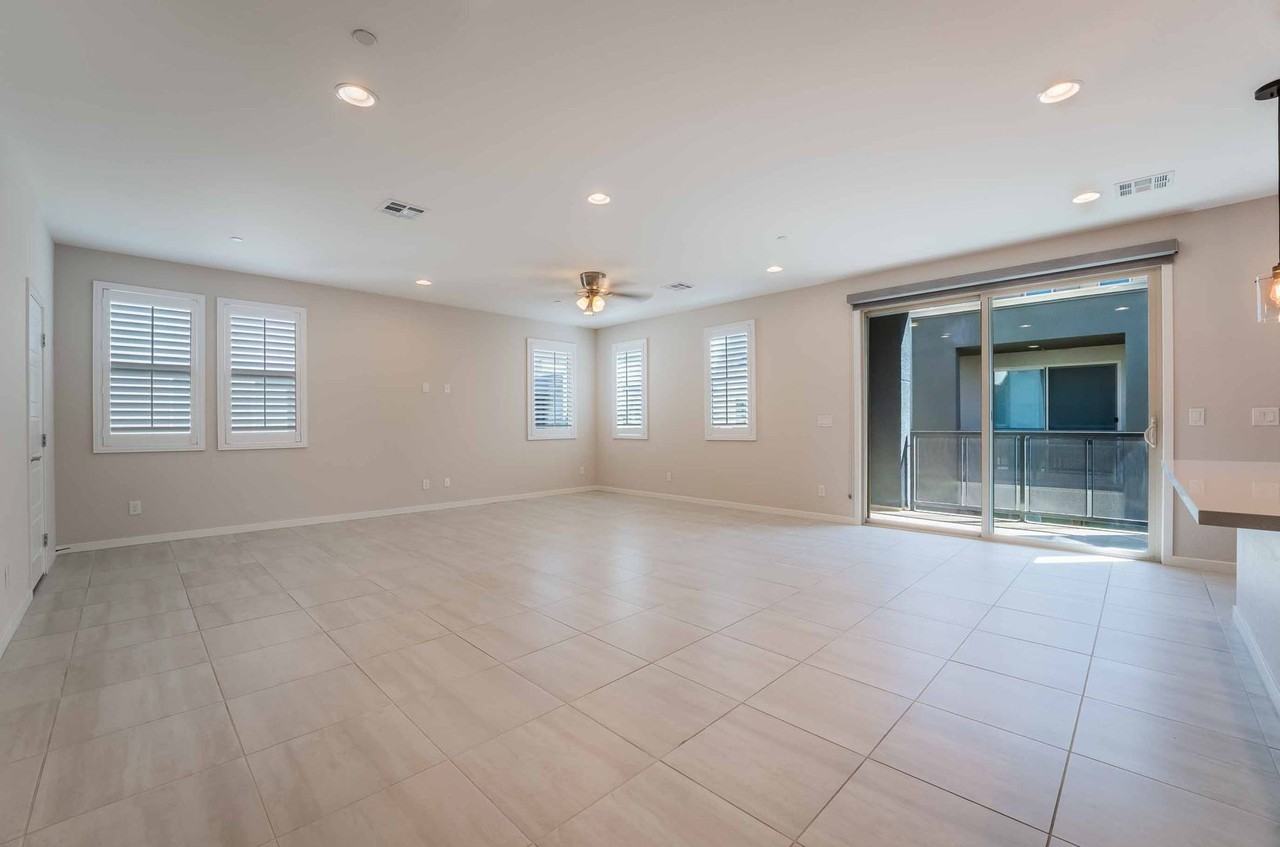 11287 Glowing Ave #101 - Photo 2 of 20