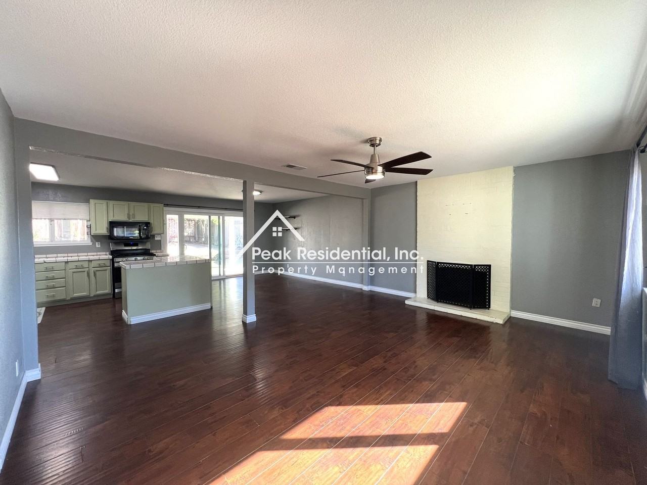 9604 Lake Natoma Dr - Photo 3 of 26