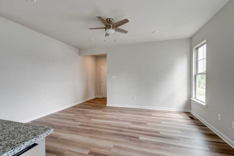 321 Northfield Heights Ln - Photo 3 of 25