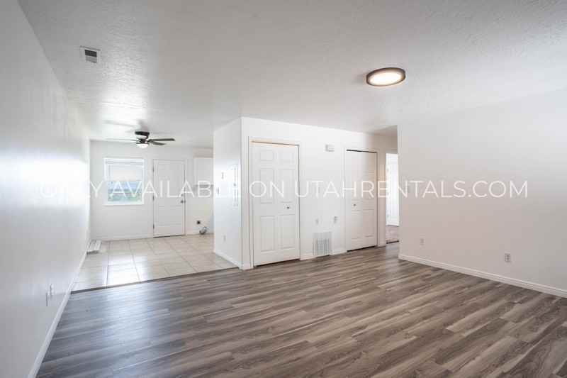 2057 S State St - Photo 2 of 23