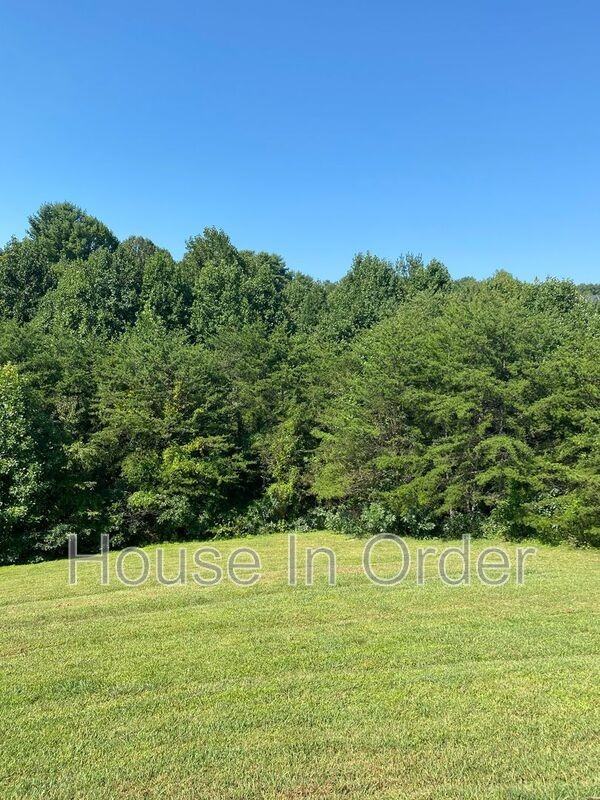 46 Spicewood Rd #C - Photo 5 of 17