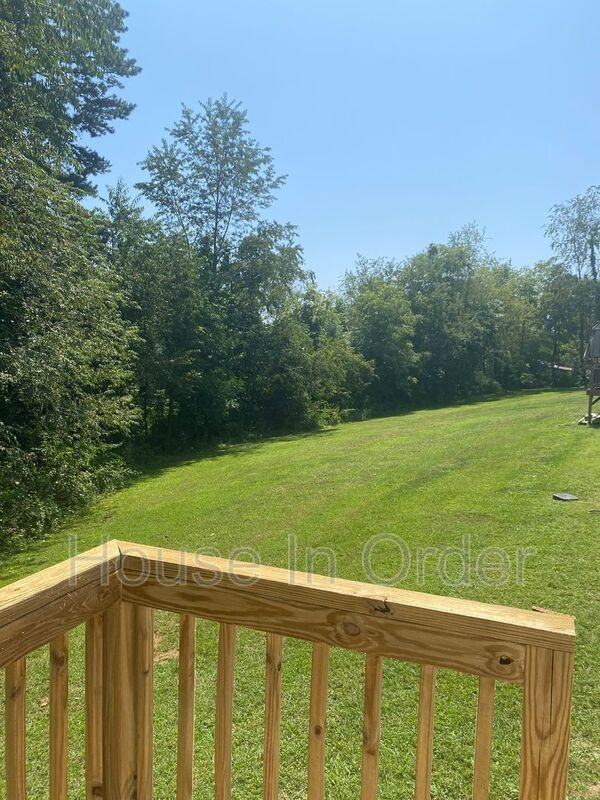 6 Twin Oaks Dr - Photo 2 of 13