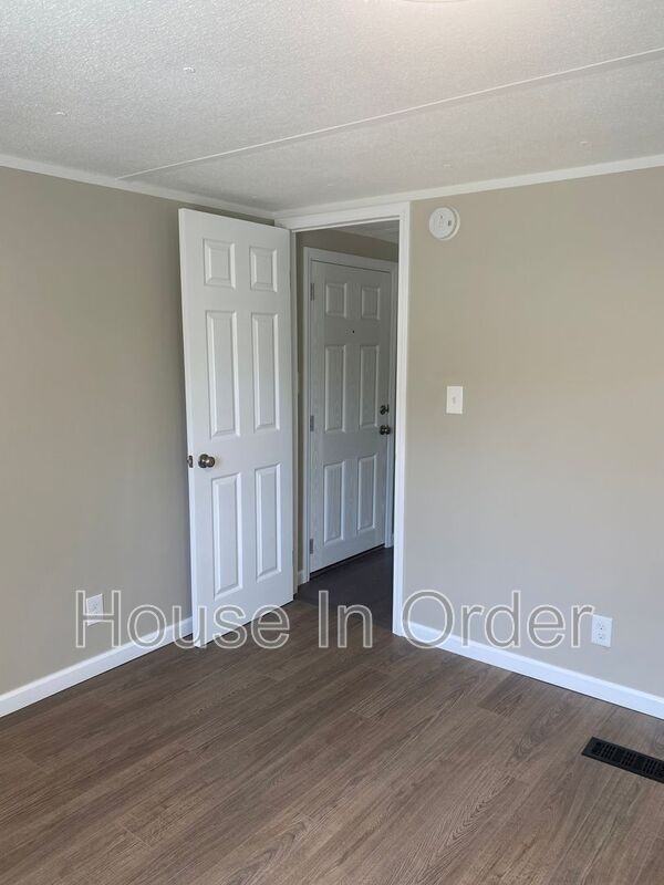 6 Twin Oaks Dr - Photo 7 of 13