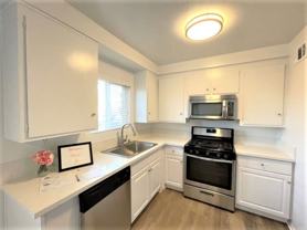 13860 Burbank Blvd - Photo 1 of 1