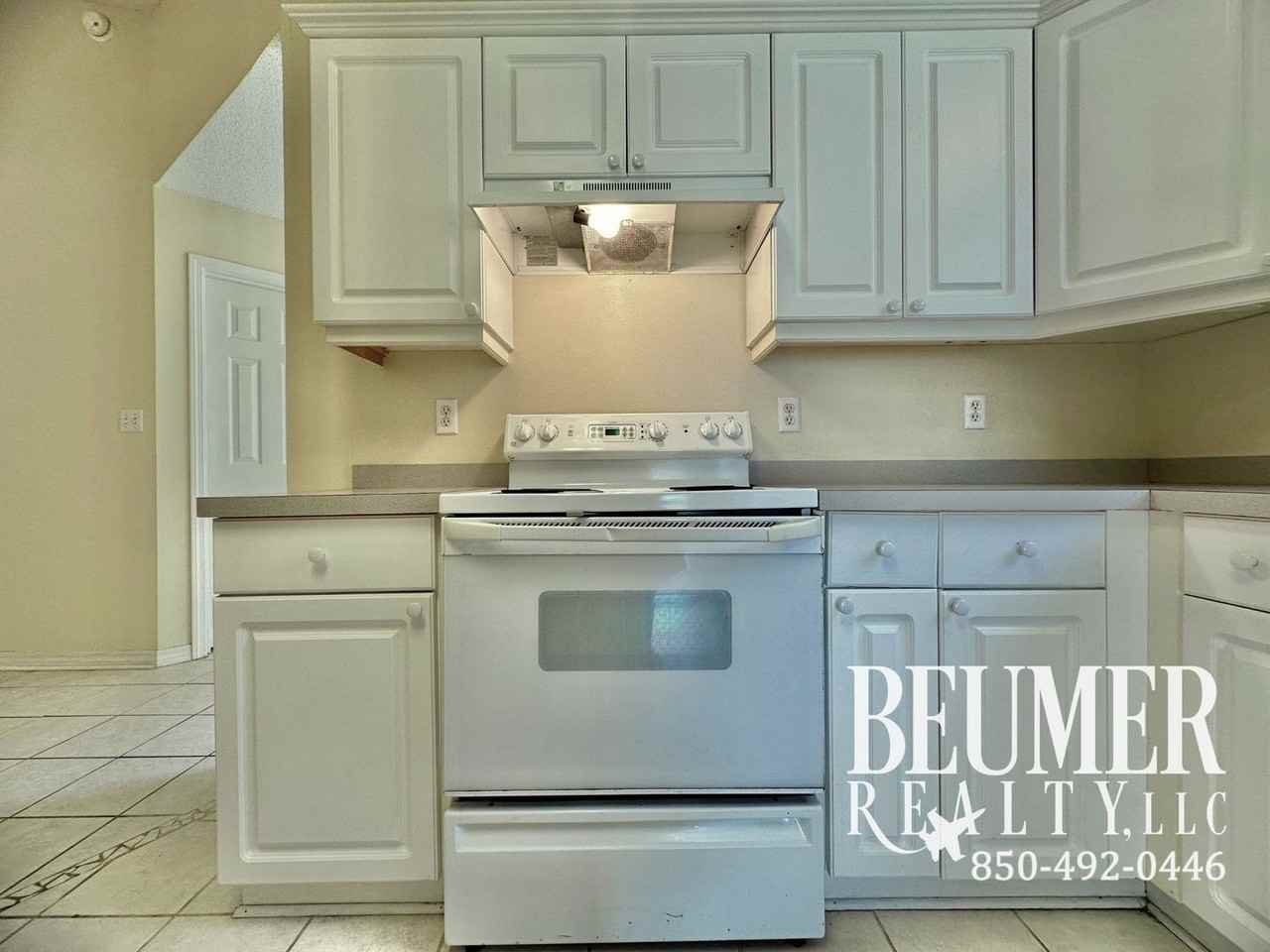 2033 Sequoia Circle - Photo 4 of 27