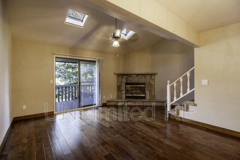 2438 N Earle Dr - Photo 5 of 19