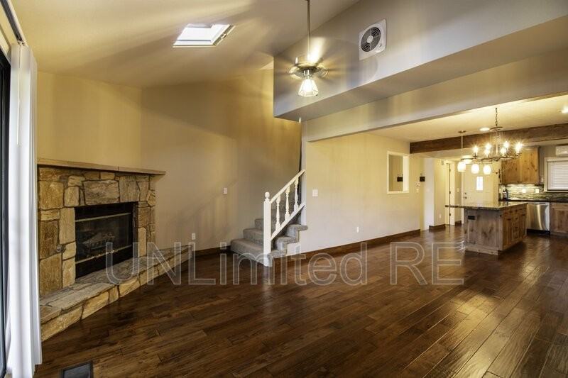 2438 N Earle Dr - Photo 6 of 19