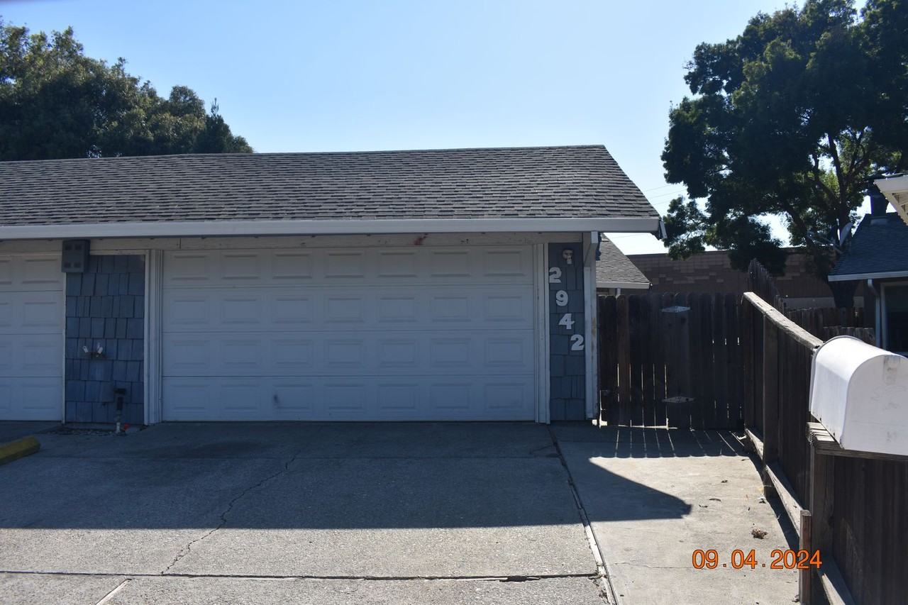 Mil2940 - Photo 2 of 16