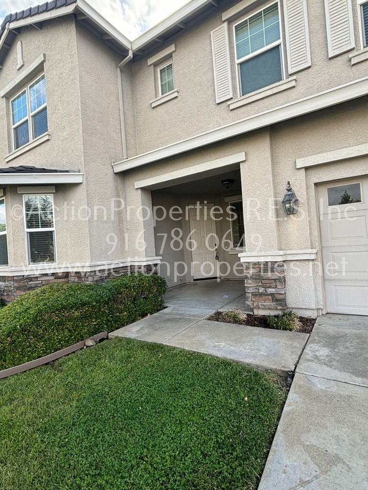 2304 Petruchio Way - Photo 3 of 29