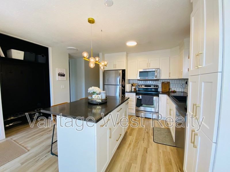 205 Mills Rd - Photo 2 of 15