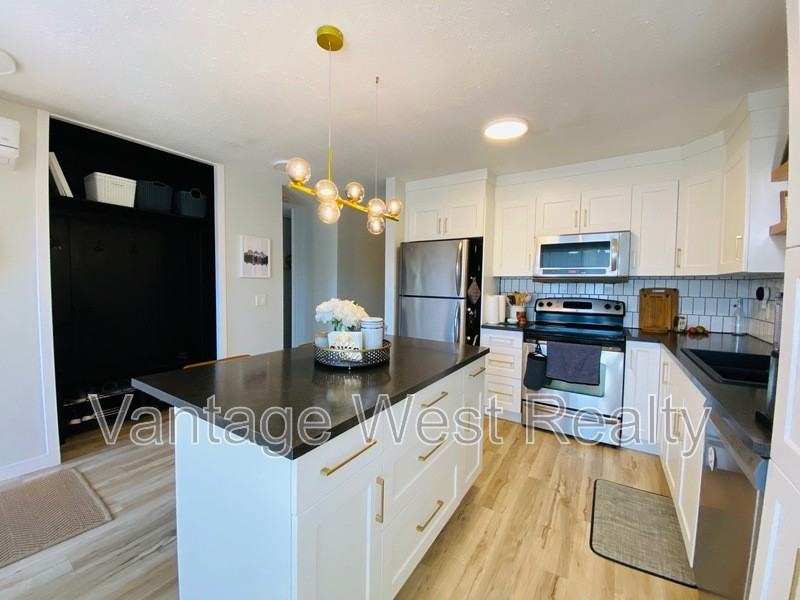 205 Mills Rd - Photo 3 of 15