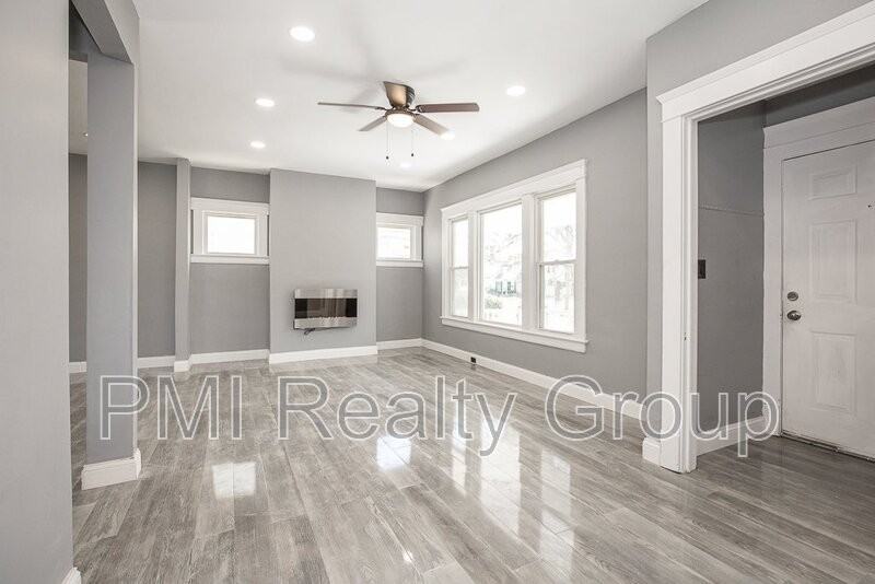 12203 Castlewood Ave - Photo 7 of 38