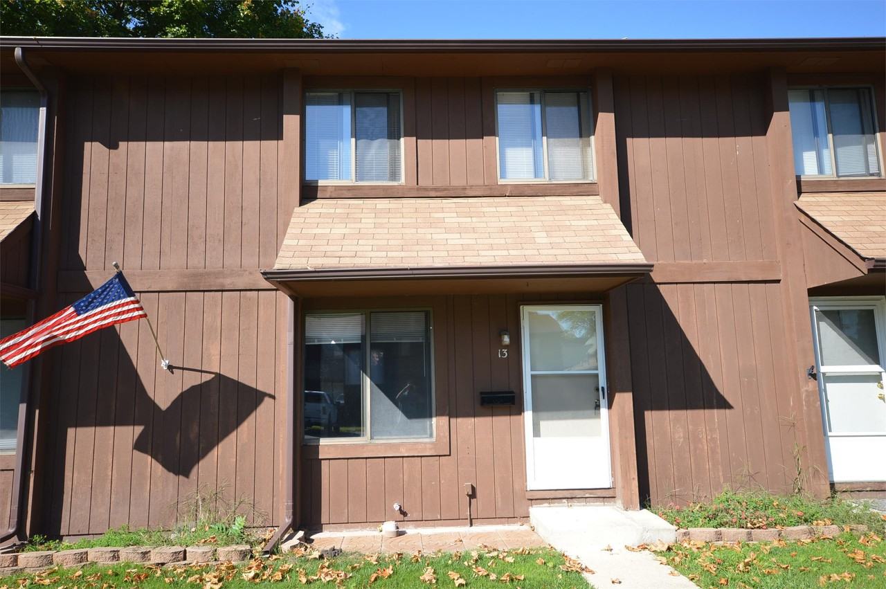 Kilbuck Townhomes 300 E Kilbuck St, Tecumseh, MI 49286 Apartment