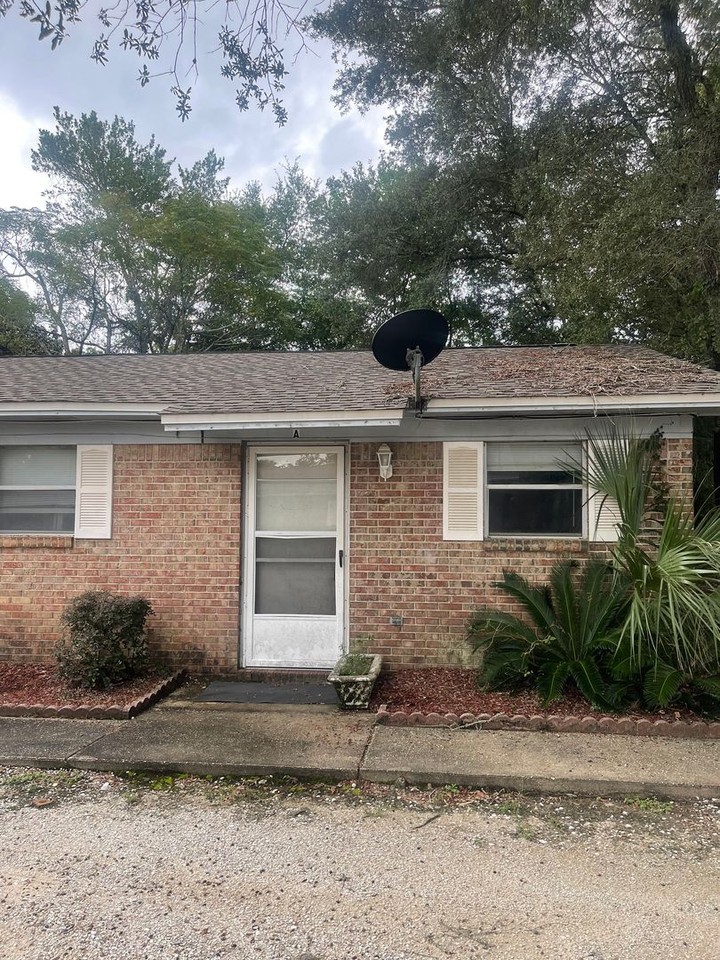 717 Navy St - Photo 4 of 12