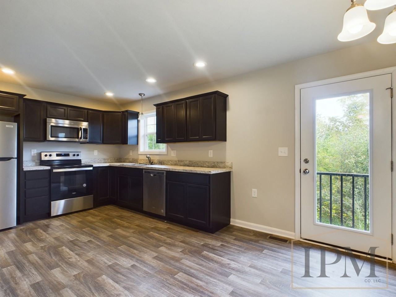 3652 Kortni Dr - Photo 2 of 15