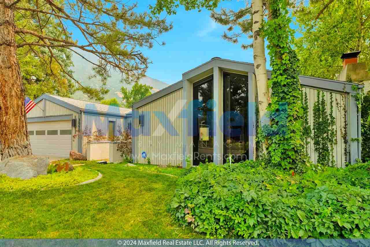 3570 E Summerhill Dr - Photo 2 of 17