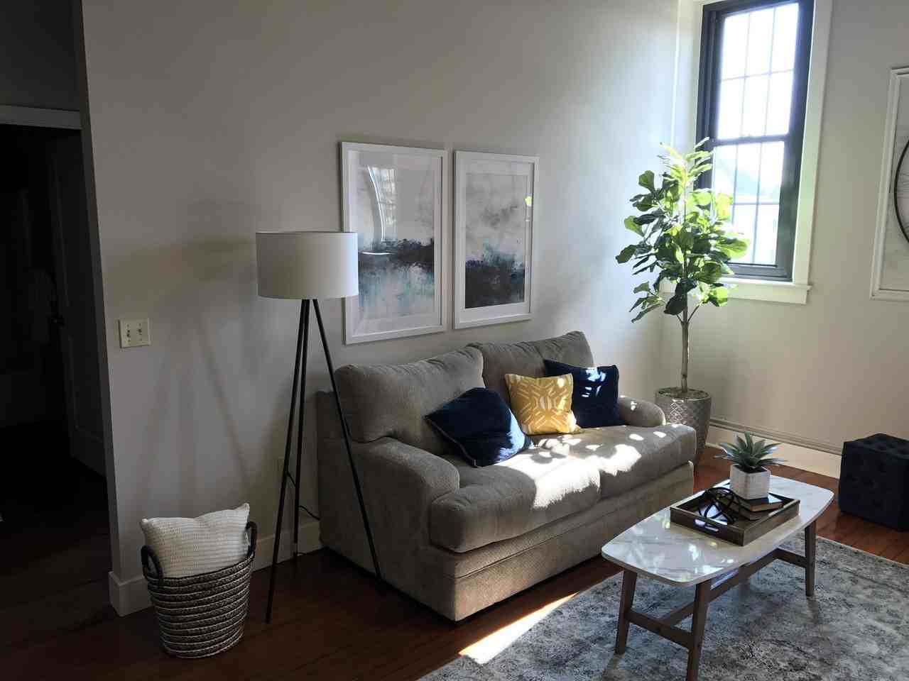 School Suites - Photo 3 of 34