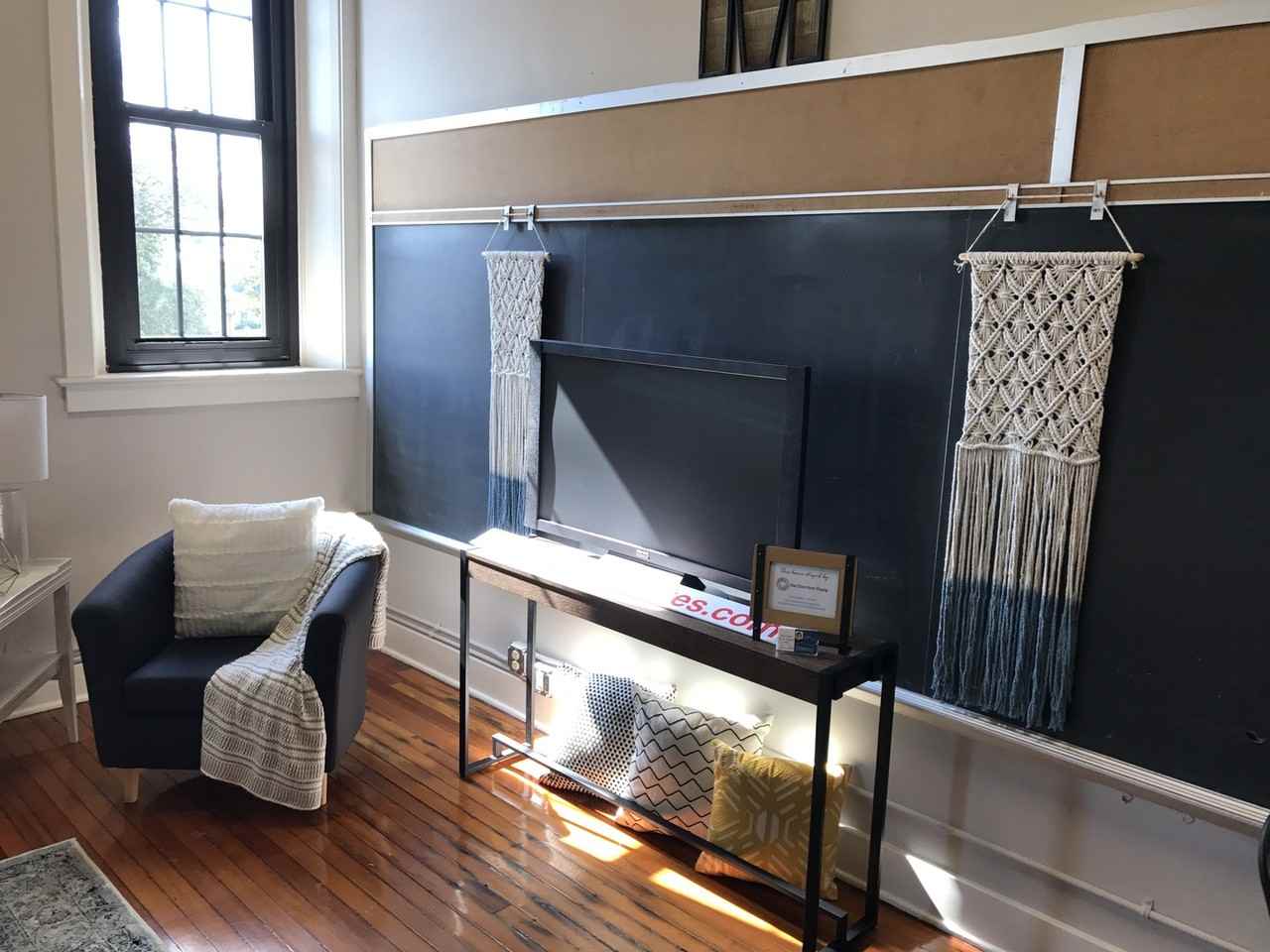 School Suites - Photo 5 of 34