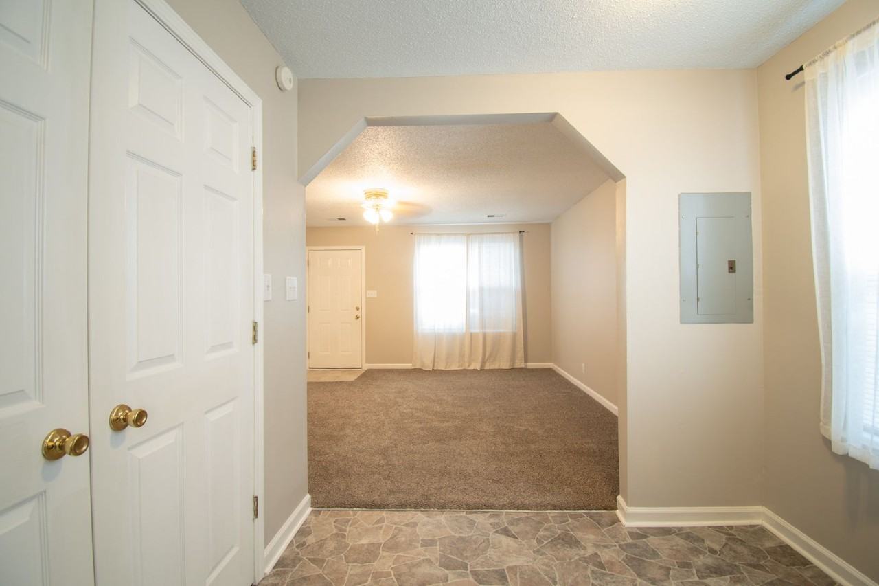 1023 Shadow Ridge Ave - Photo 7 of 20