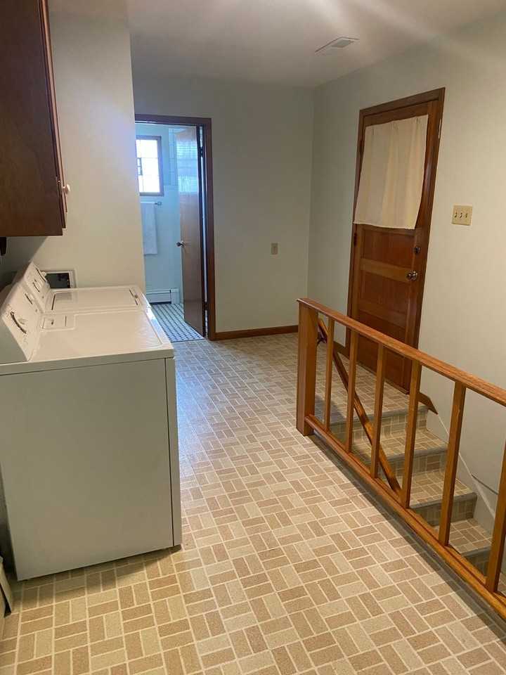 315 10th St - Photo 4 of 12