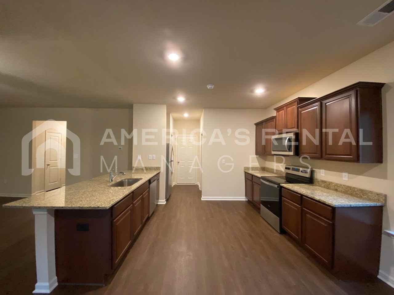 600 Clover Circle - Photo 7 of 30