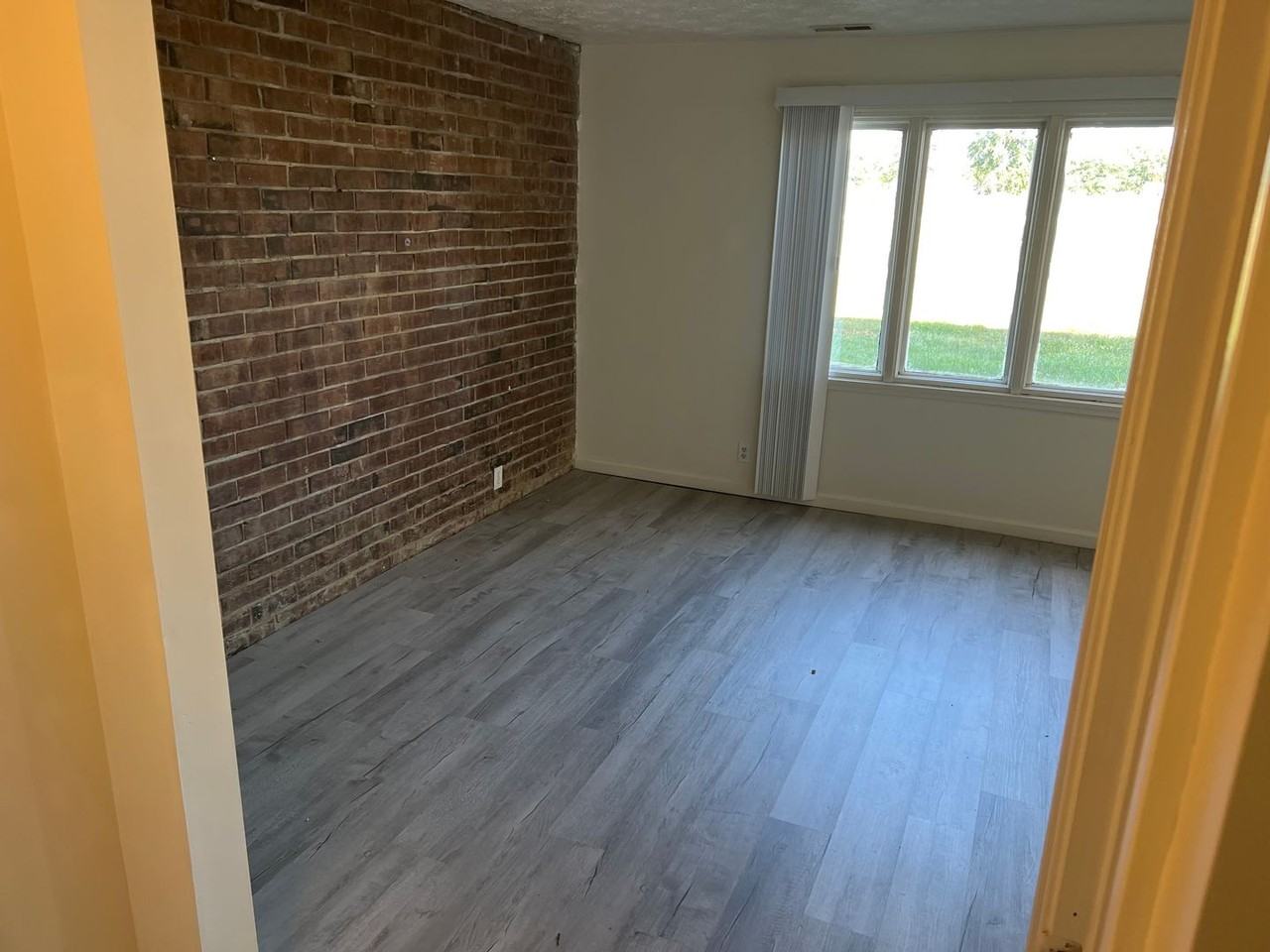 Williamsburg Apartment Homes LLC - Photo 3 of 22