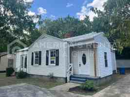 featured image of 1318 Woodward Rd